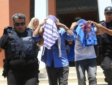 «Δεν επιτρέπεται η έκδοση των 8 Τούρκων φυγάδων αλλά... κάναμε αίτηση έκδοσης ασύλου» - «Κρυφτό» κυβέρνησης-Άγκυρας